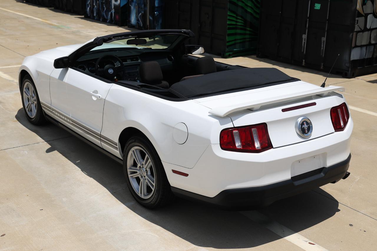 Ford Mustang  2010