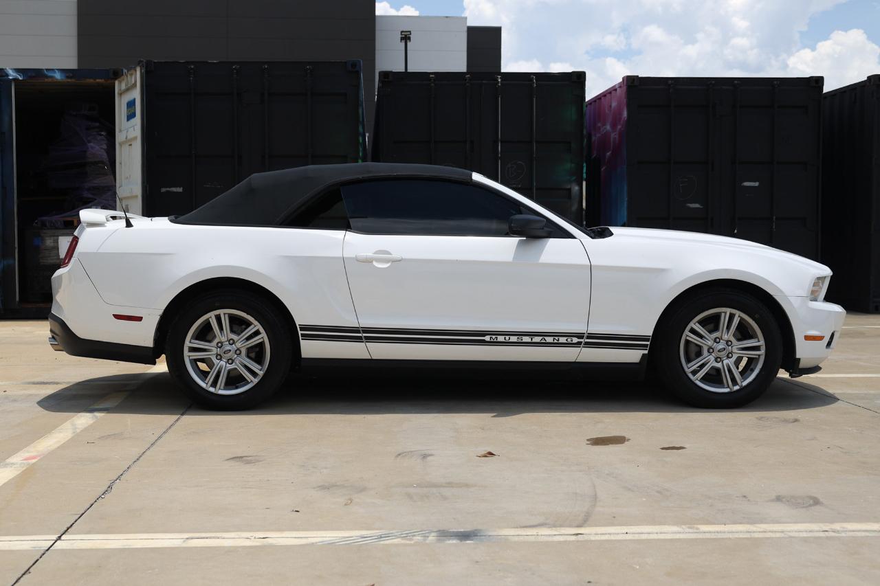 Ford Mustang  2010