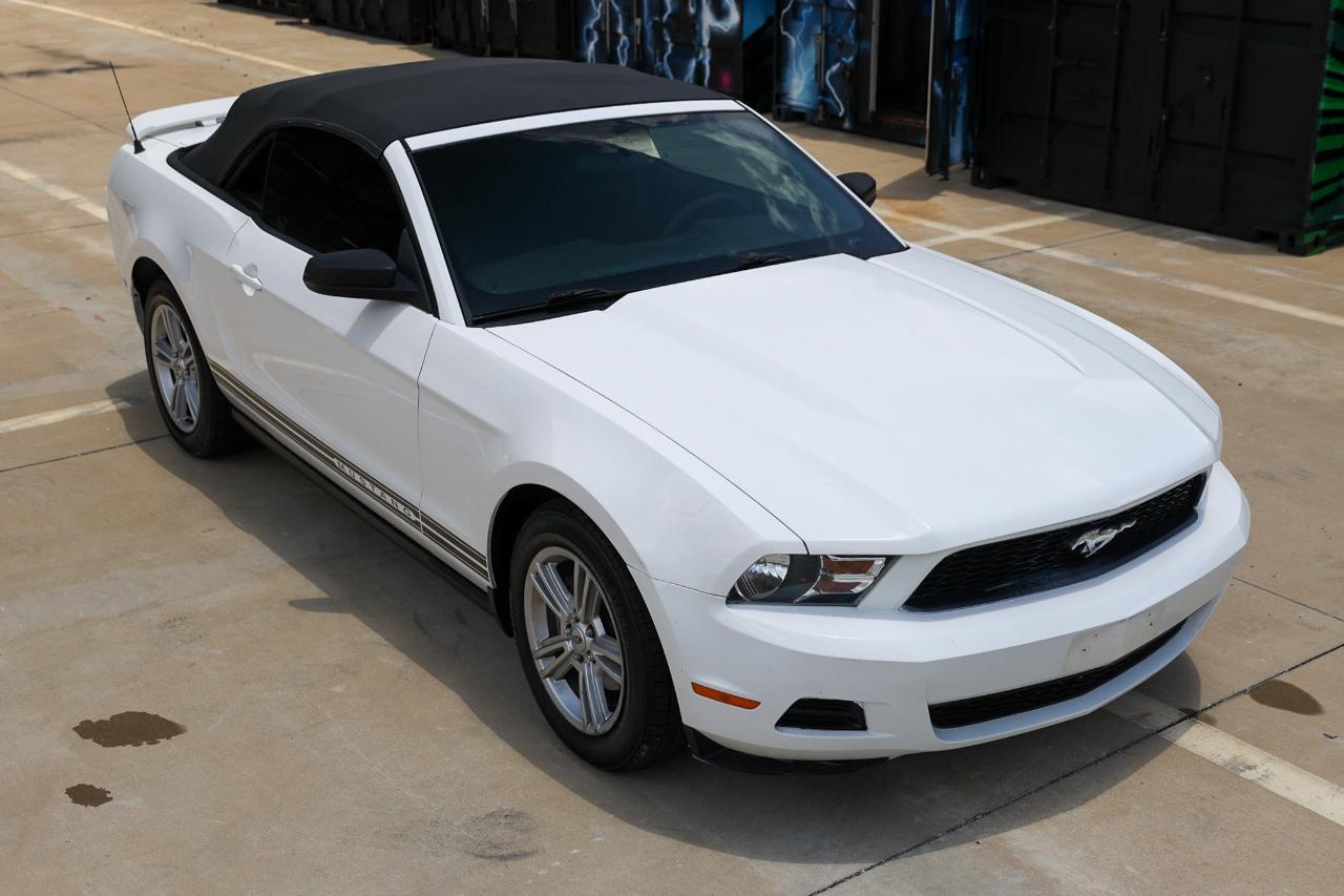 Ford Mustang  2010