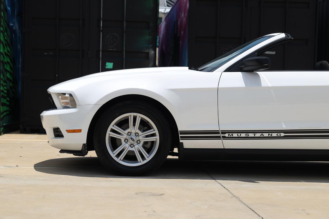 Ford Mustang  2010