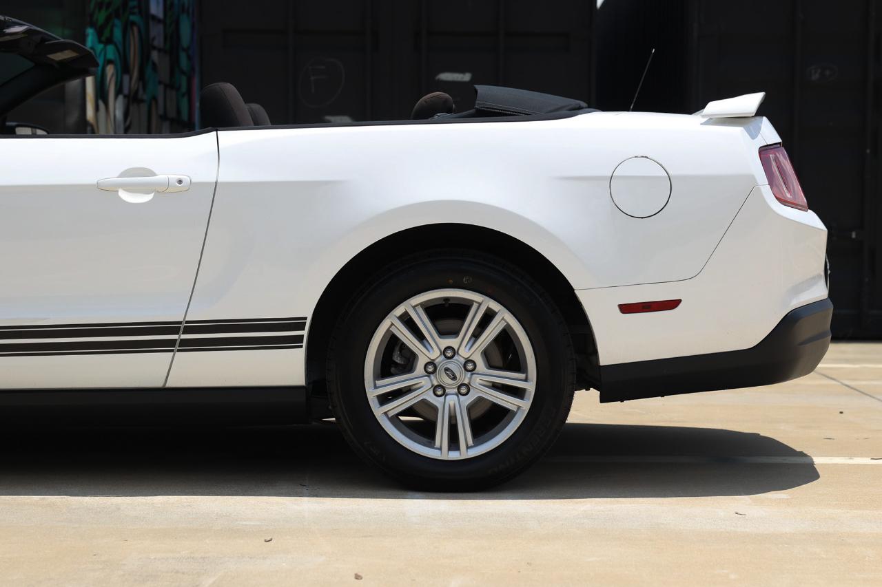 Ford Mustang  2010