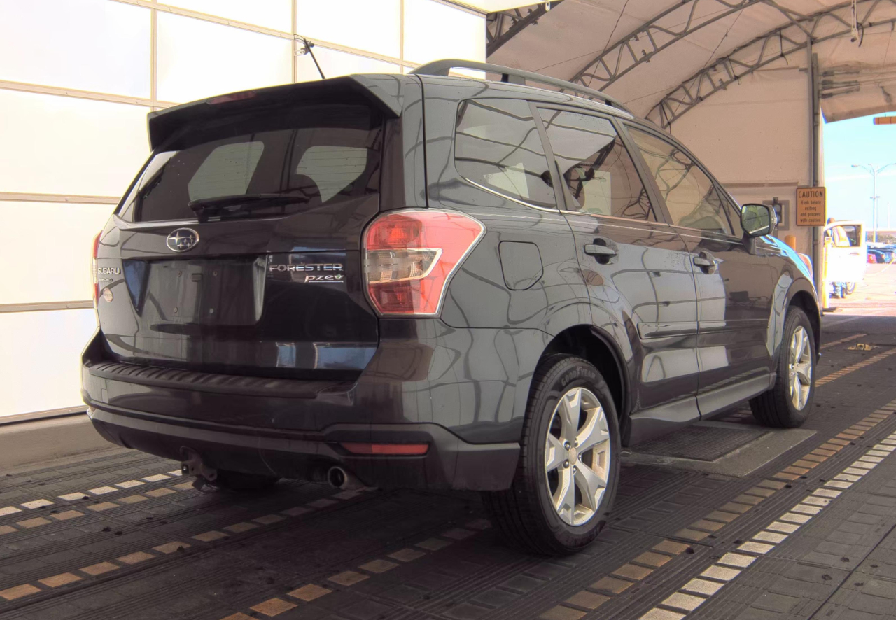 Subaru Forester 2.5i Touring 2014