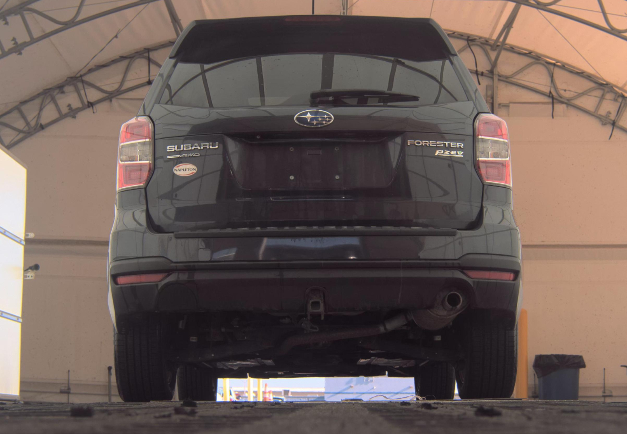 Subaru Forester 2.5i Touring 2014