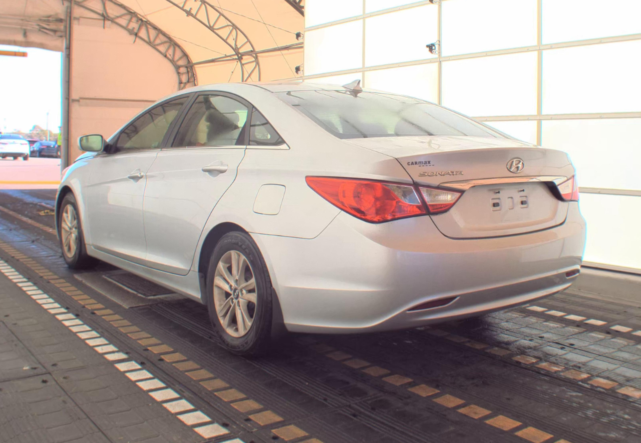 Hyundai Sonata GLS 2013