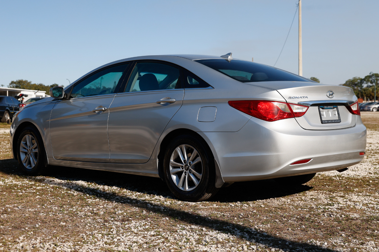 Hyundai Sonata  2013