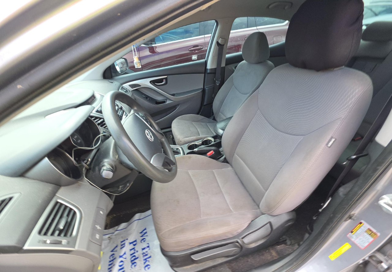 Hyundai Elantra SE 2015