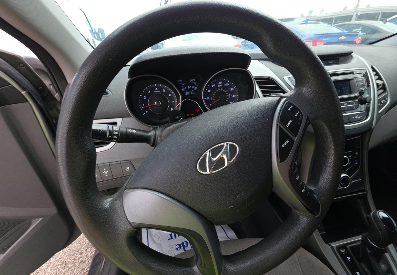 Hyundai Elantra SE 2015