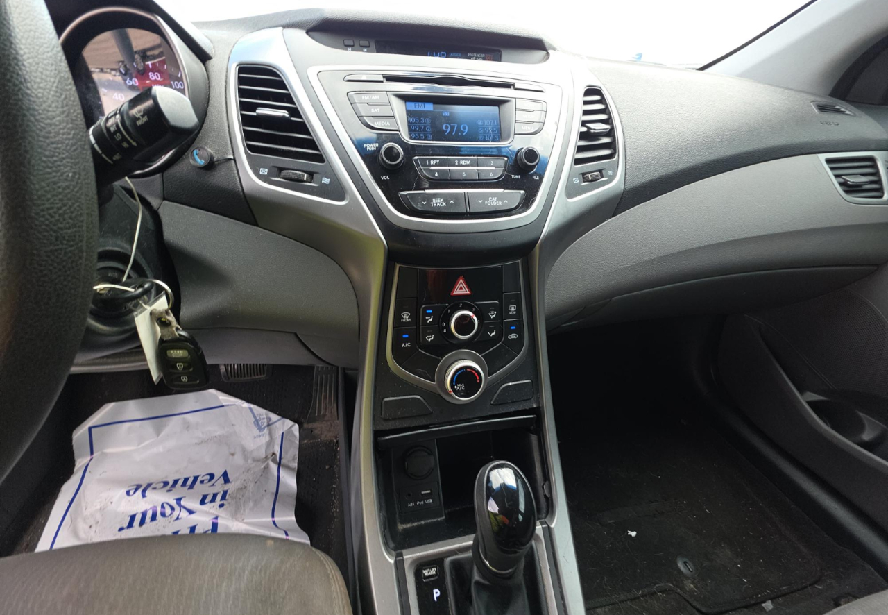 Hyundai Elantra SE 2015