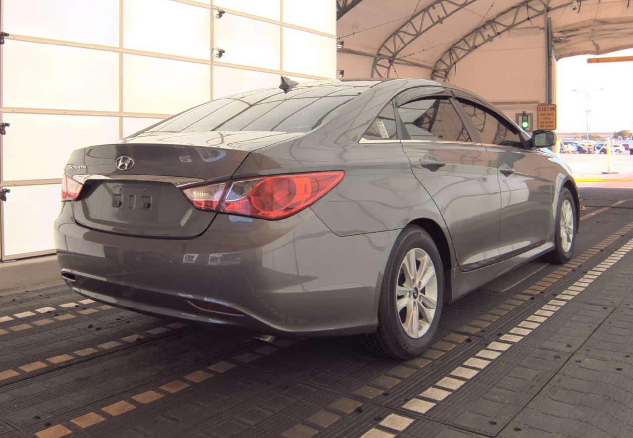 Hyundai Sonata GLS 2012