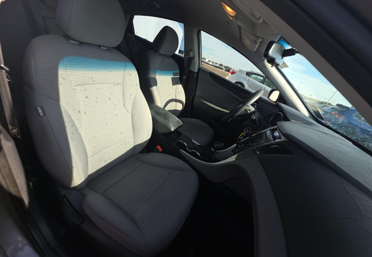 Hyundai Sonata GLS 2012