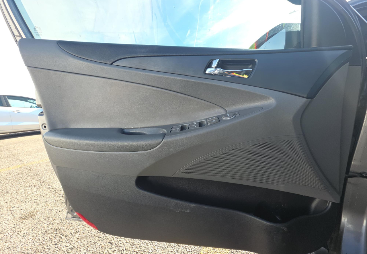 Hyundai Sonata GLS 2012