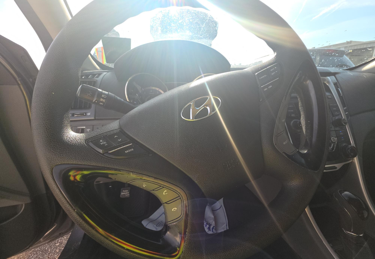 Hyundai Sonata GLS 2012