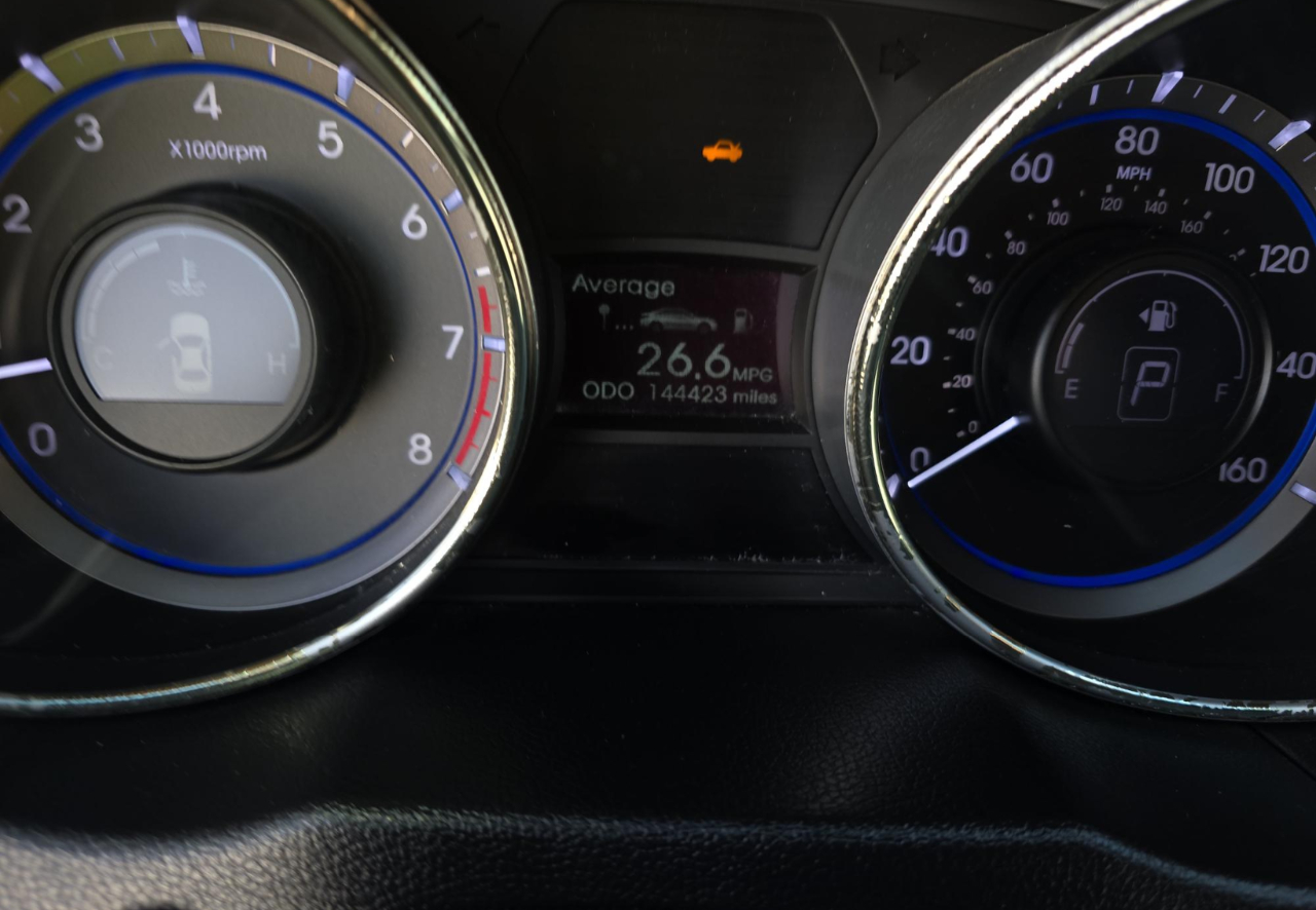 Hyundai Sonata GLS 2012