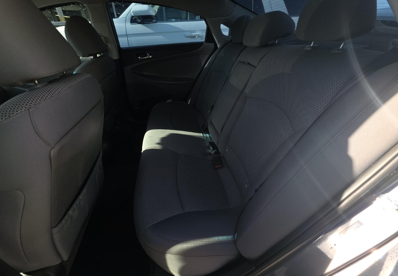 Hyundai Sonata GLS 2012