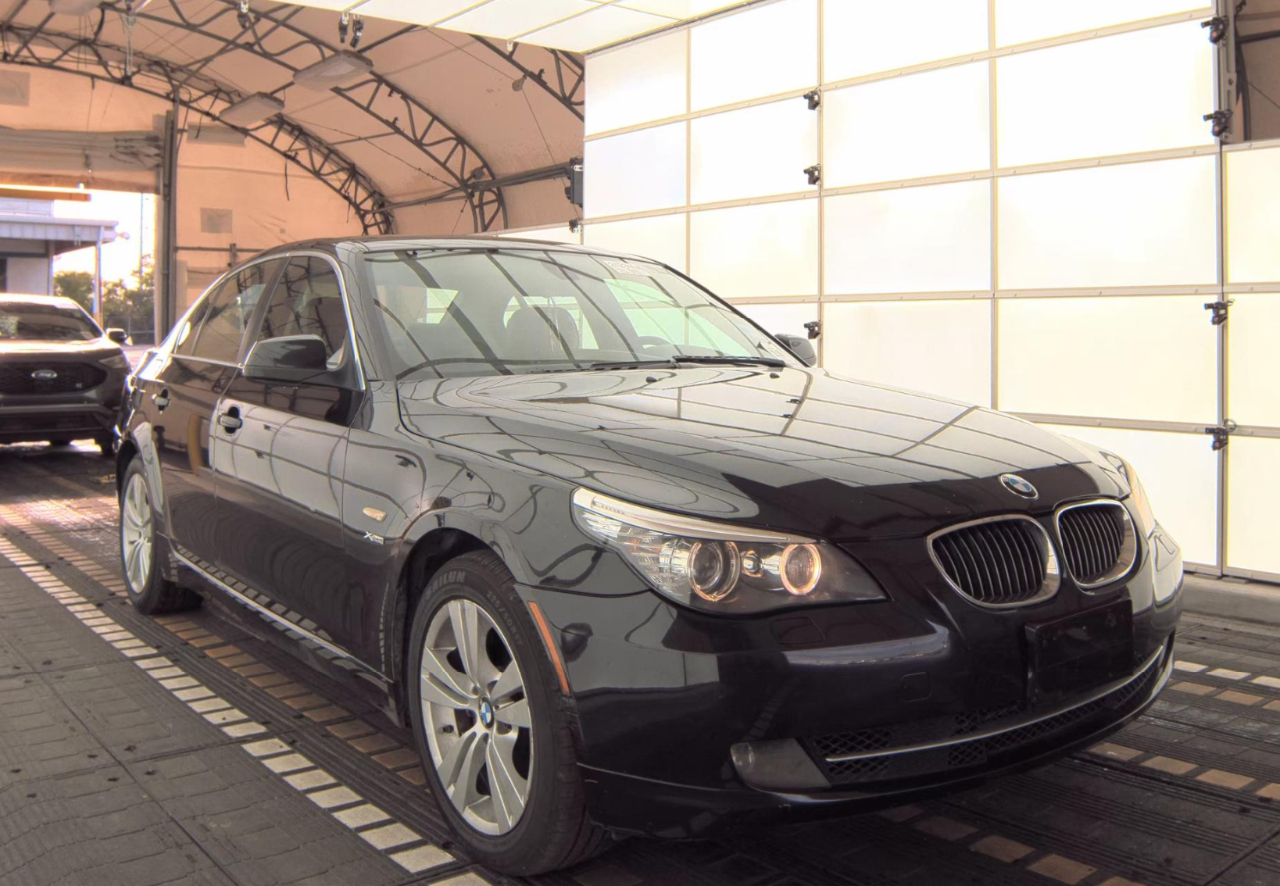 BMW 528i  2010