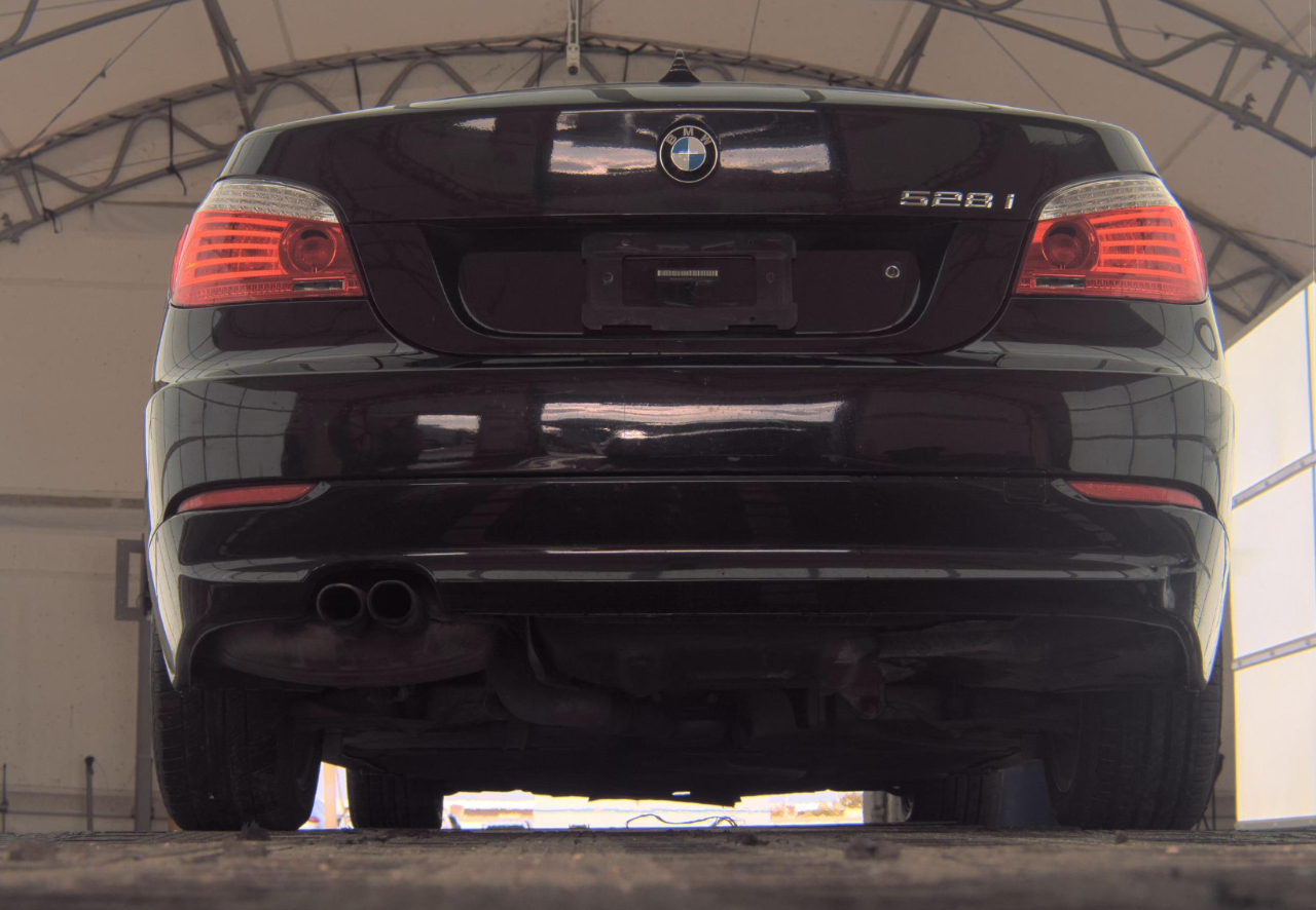 BMW 528i  2010