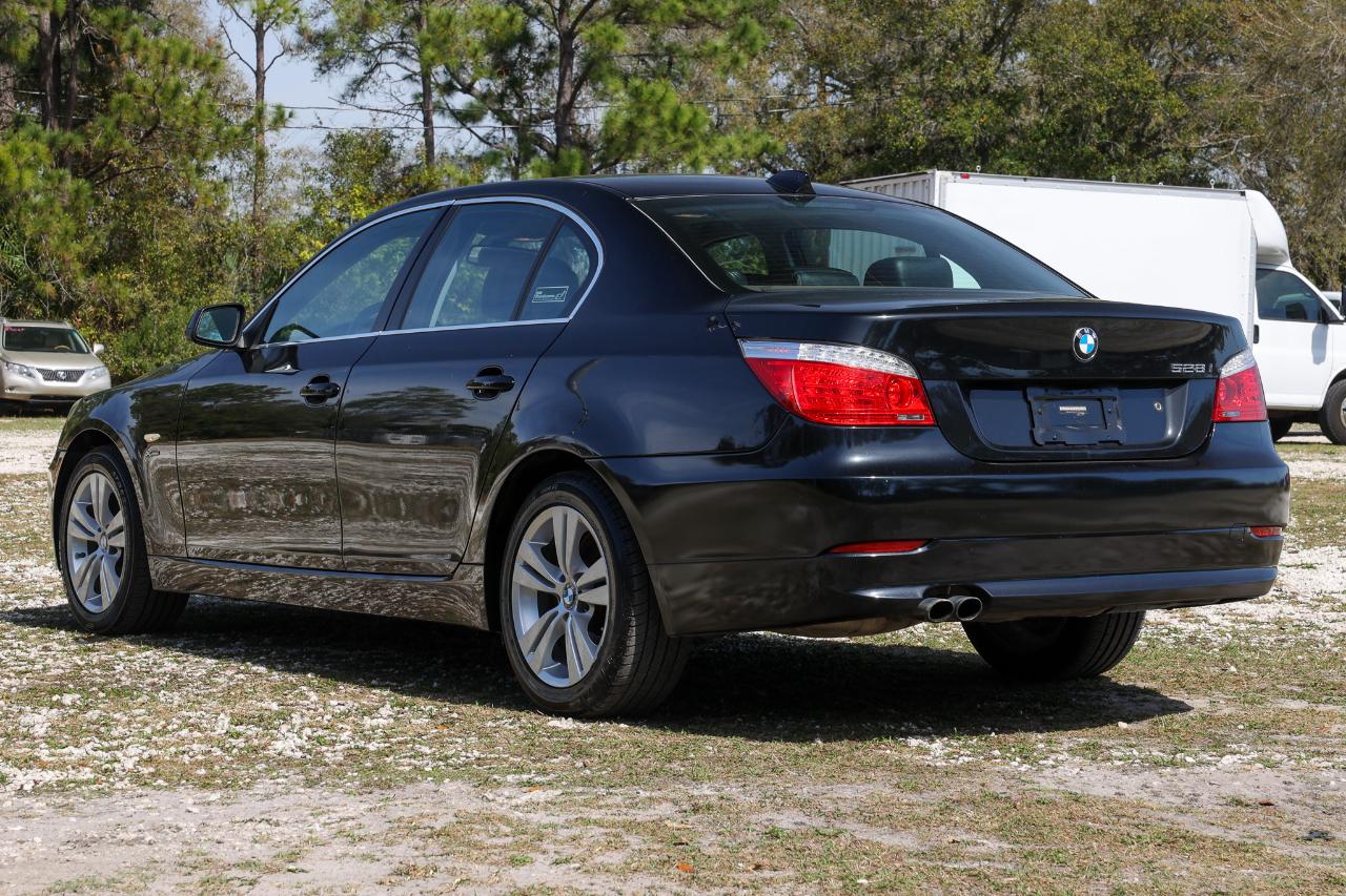 BMW 528i  2010