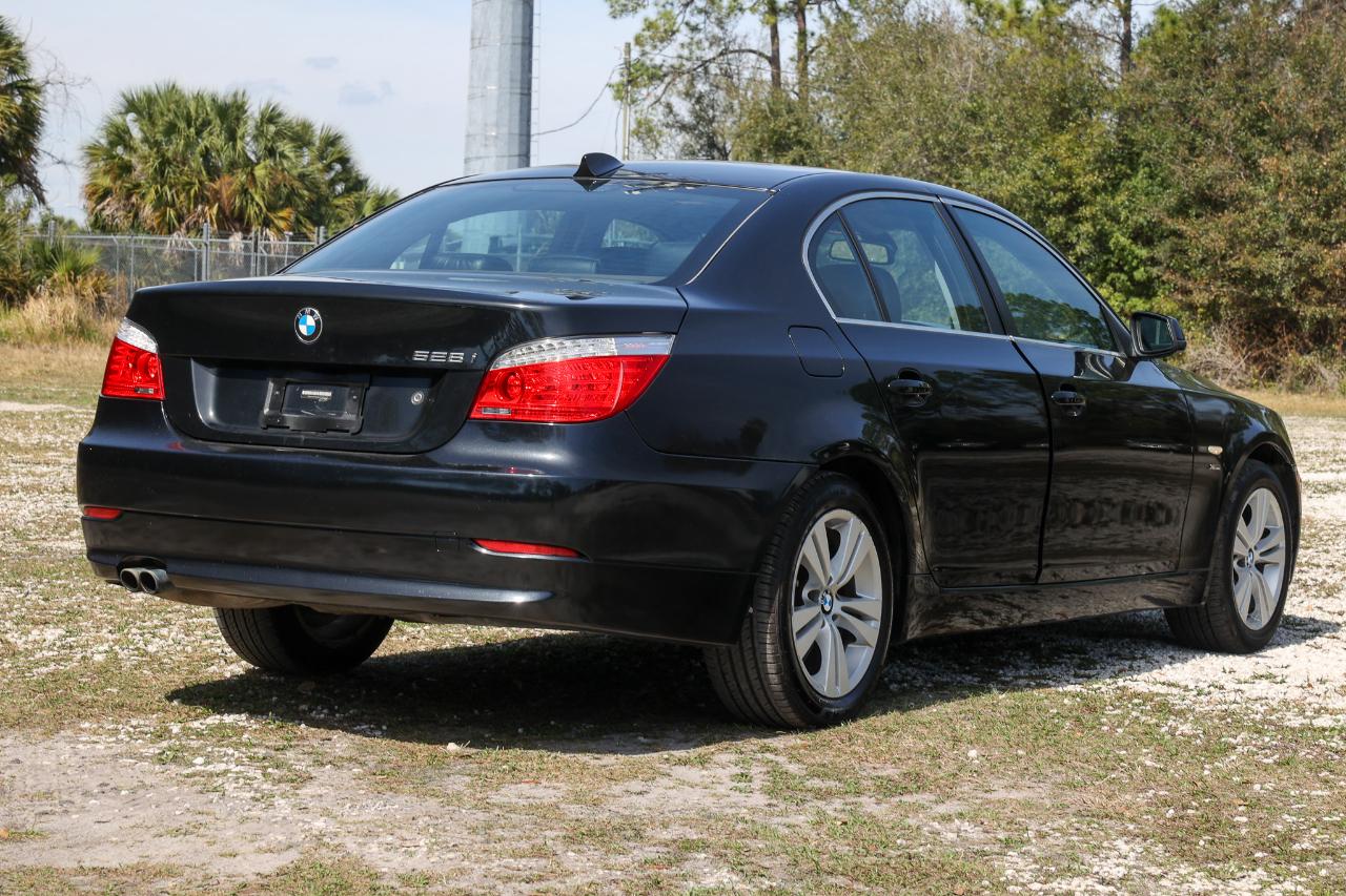 BMW 528i  2010