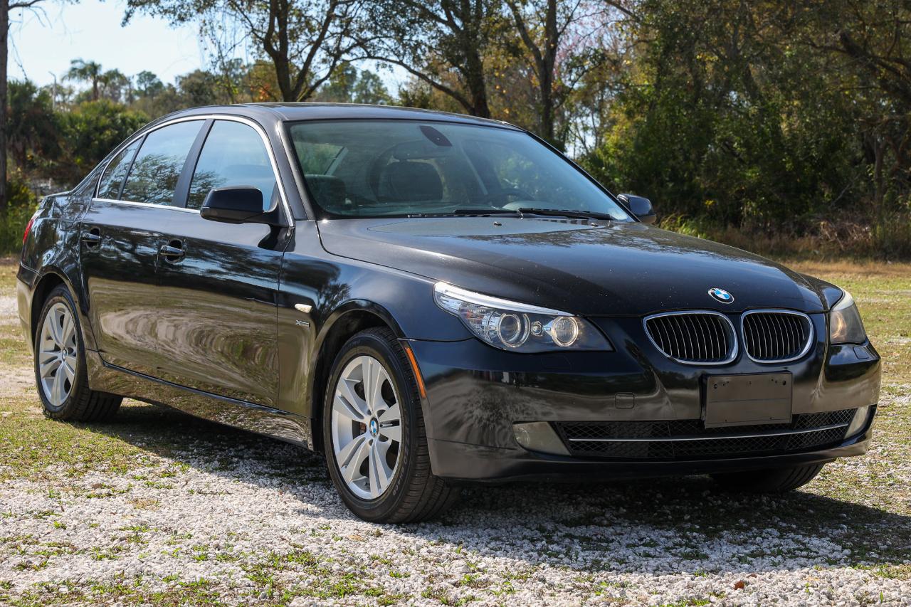 BMW 528i  2010