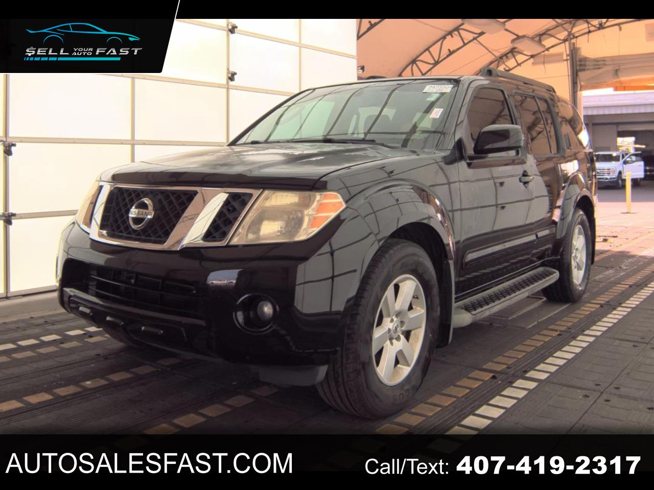 Nissan Pathfinder SV 2011