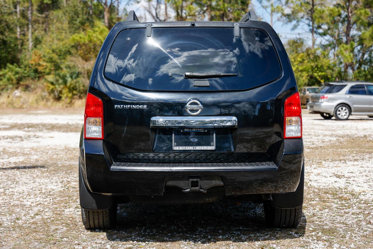 Nissan Pathfinder  2011
