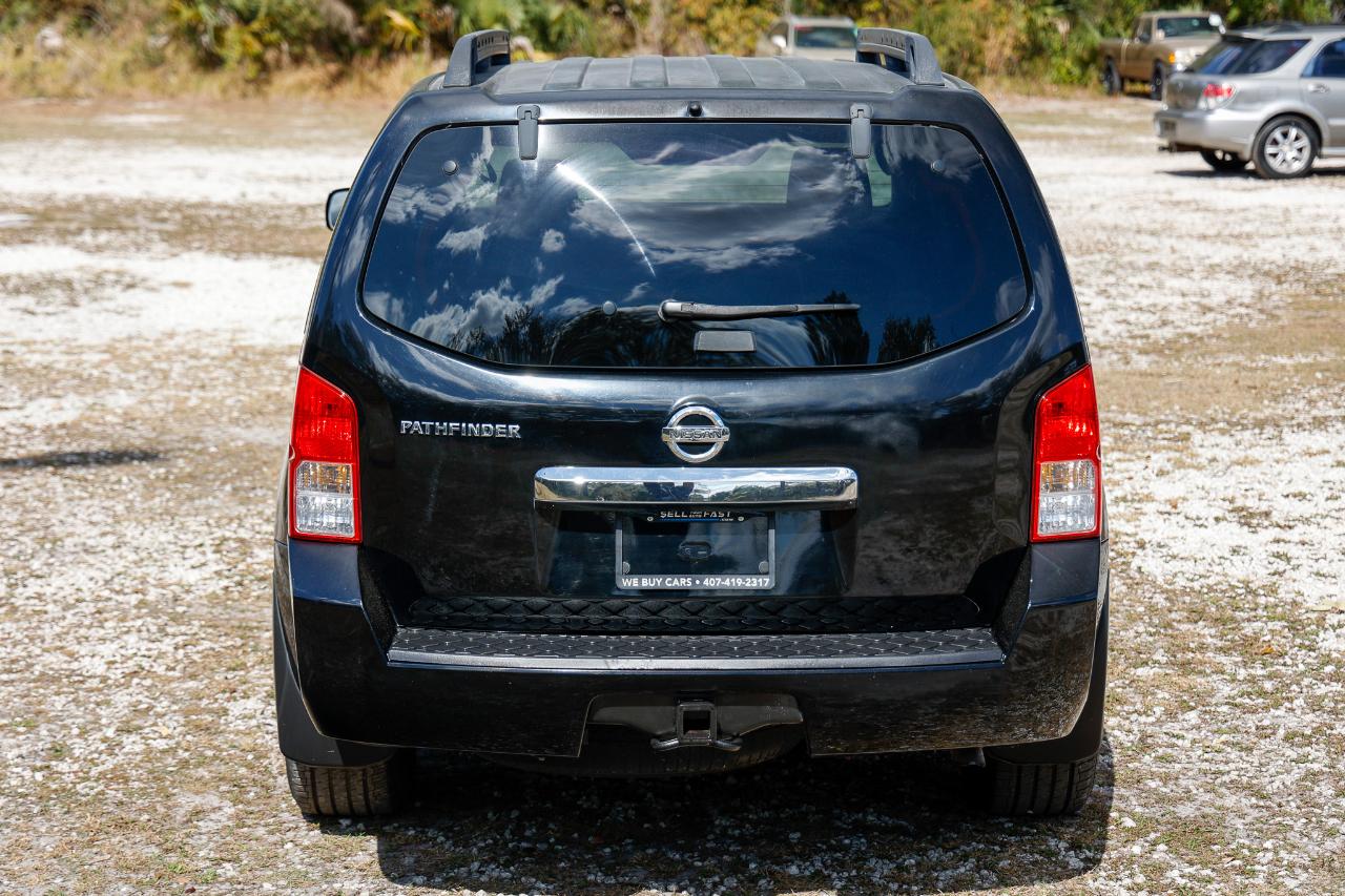 Nissan Pathfinder  2011