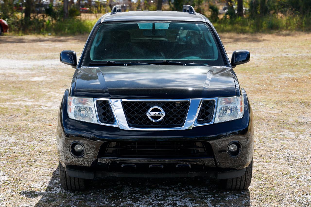 Nissan Pathfinder  2011