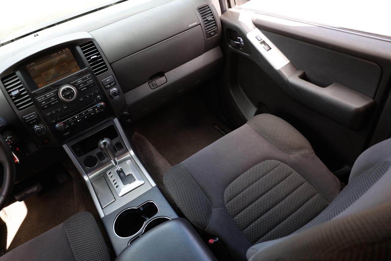 Nissan Pathfinder  2011
