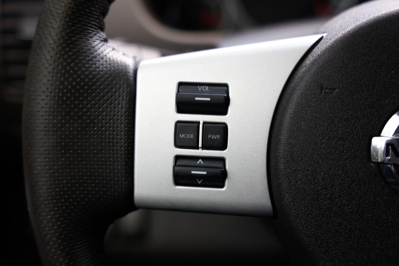 Nissan Pathfinder  2011