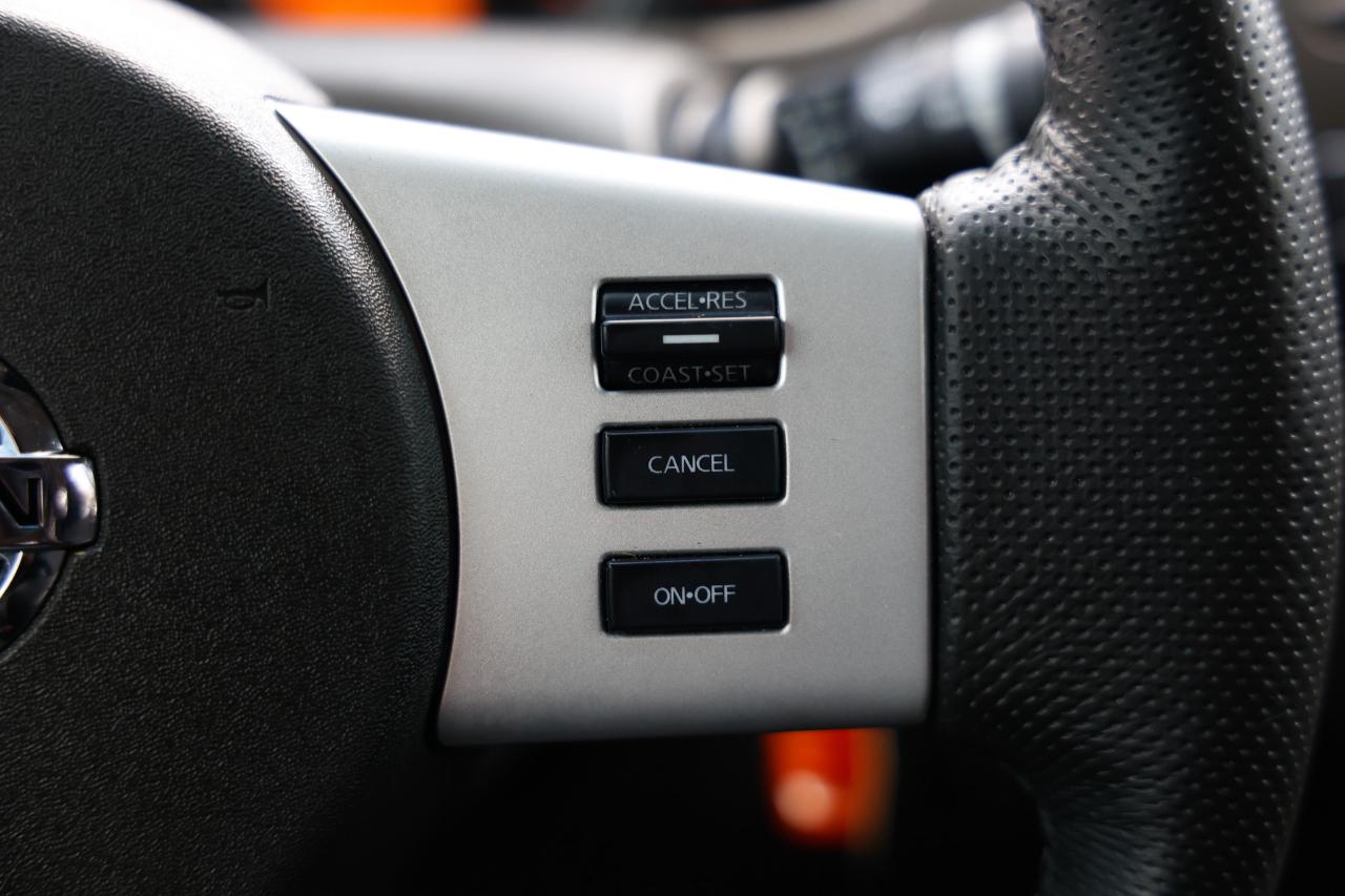 Nissan Pathfinder  2011