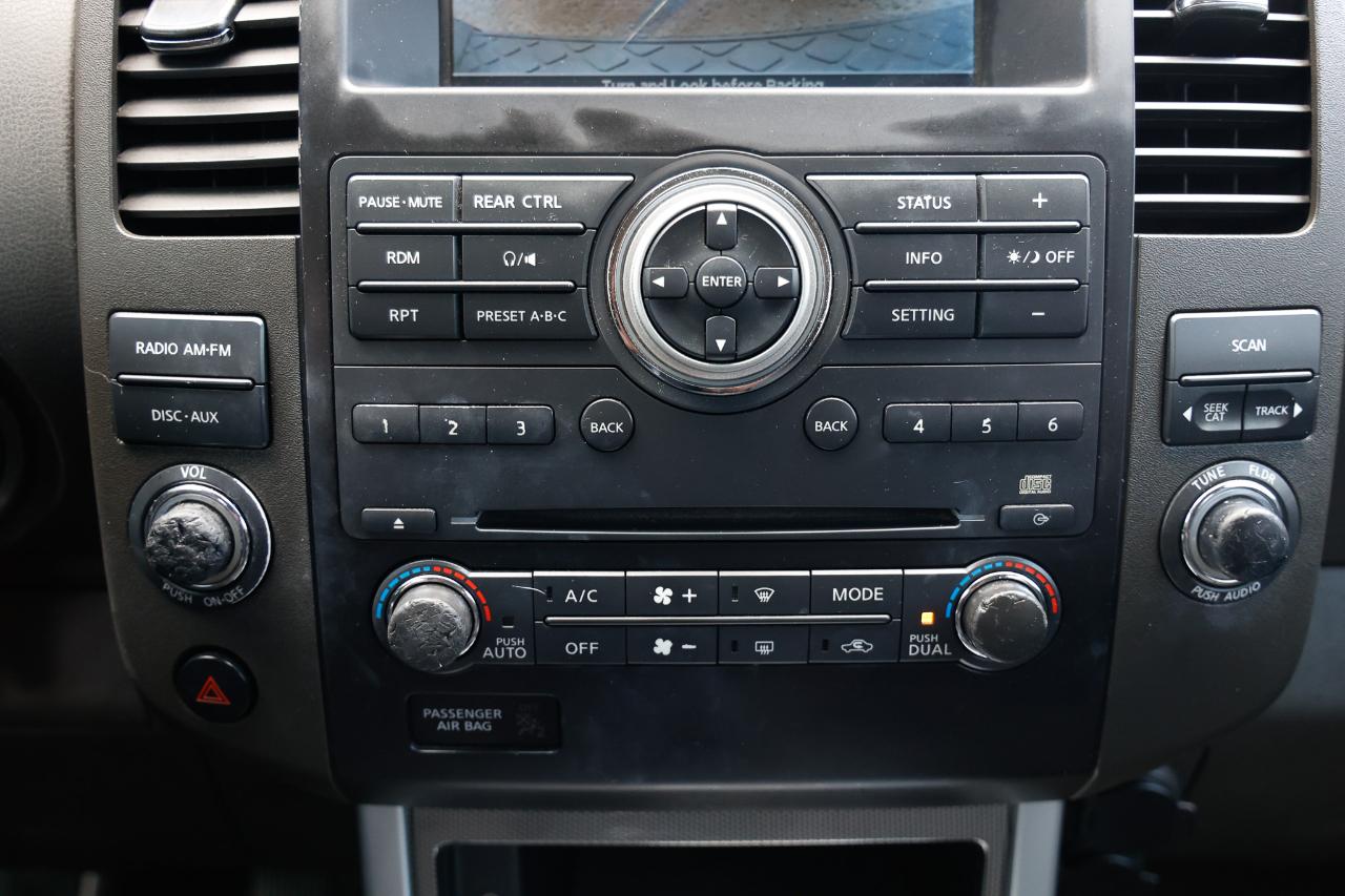 Nissan Pathfinder  2011