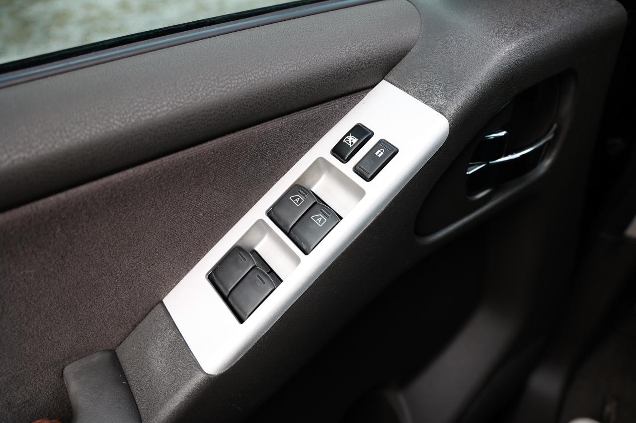 Nissan Pathfinder  2011