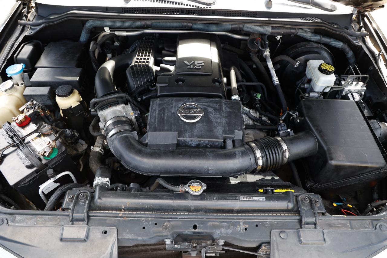 Nissan Pathfinder  2011