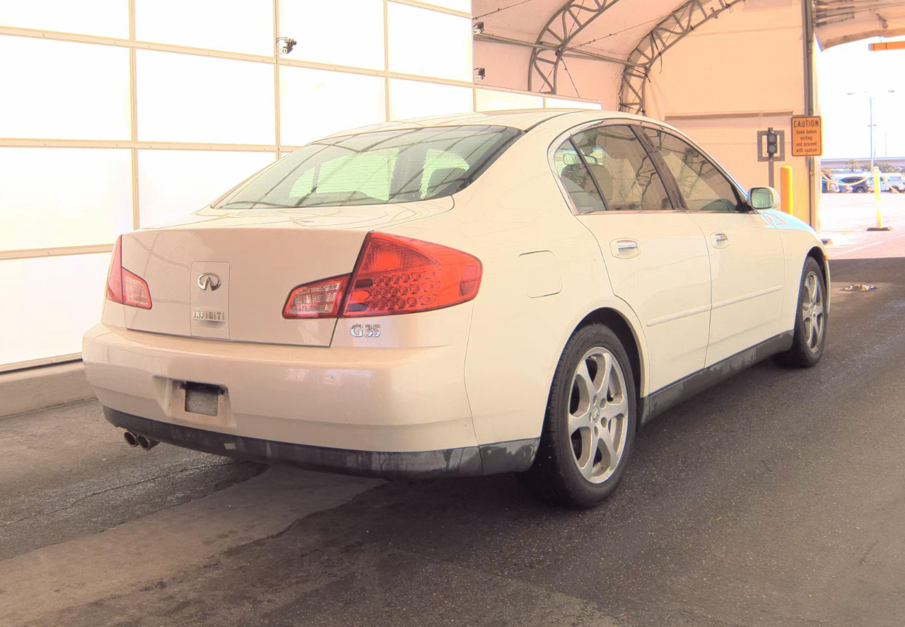Infiniti G35 Sedan  2003