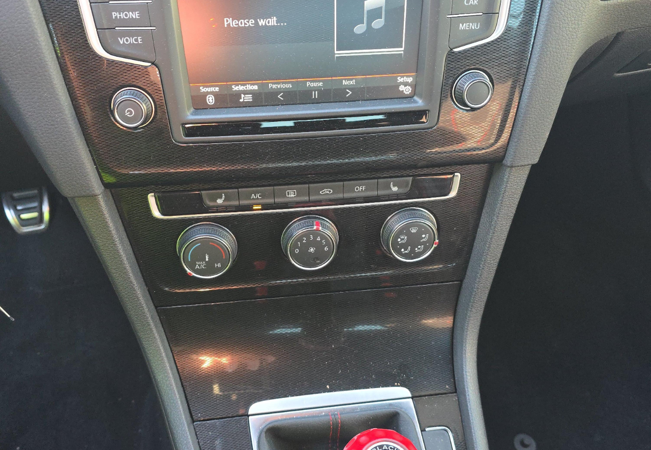 Volkswagen Golf GTI  2016