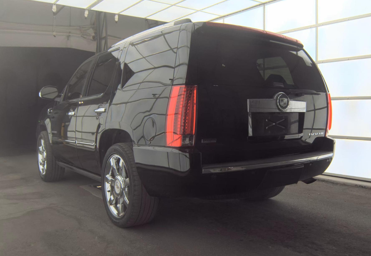 Cadillac Escalade  2012