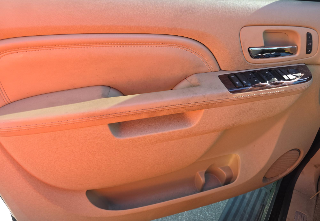 Cadillac Escalade  2012