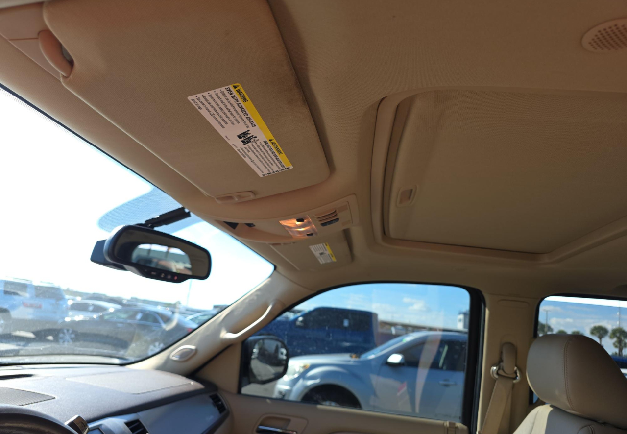 Cadillac Escalade  2012