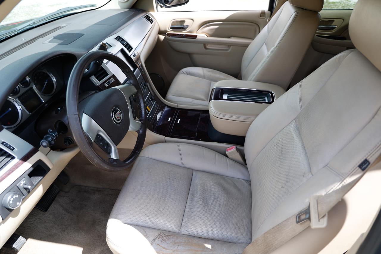 Cadillac Escalade  2012