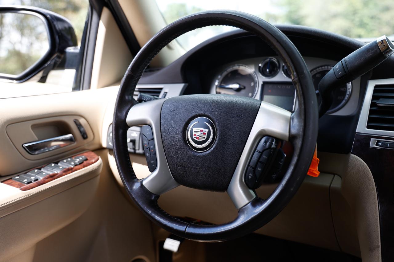 Cadillac Escalade  2012