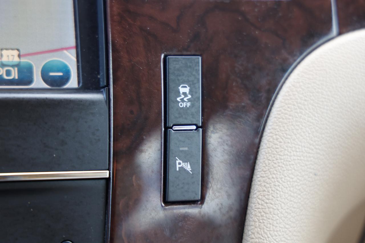 Cadillac Escalade  2012