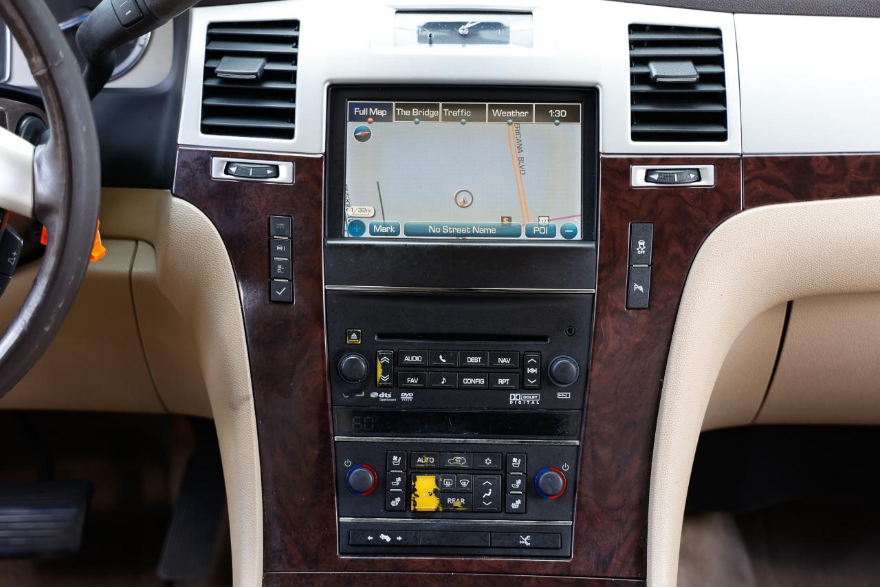 Cadillac Escalade  2012