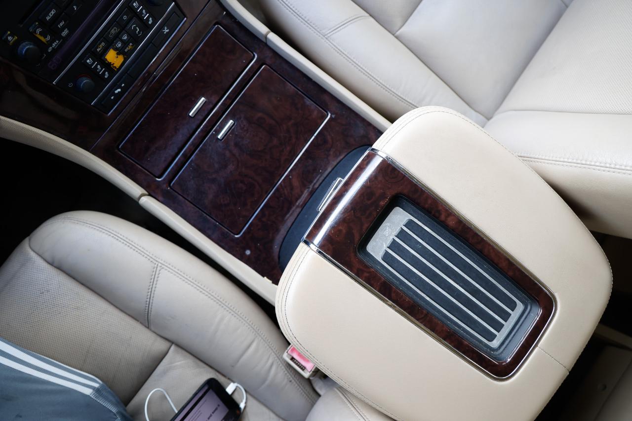 Cadillac Escalade  2012