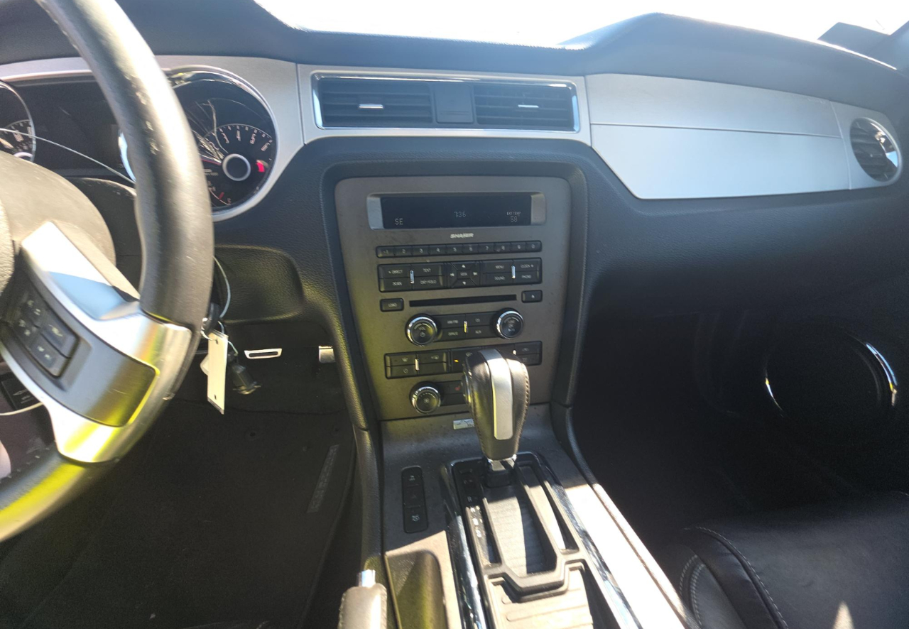 Ford Mustang V6 Premium Convertible 2014