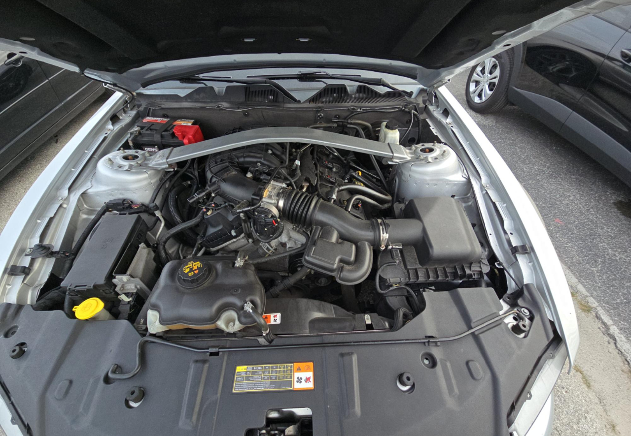 Ford Mustang V6 Premium Convertible 2014