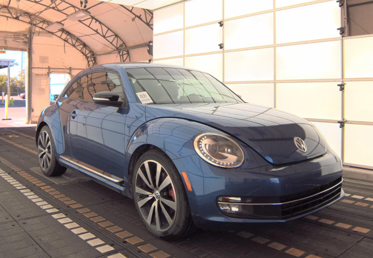 Volkswagen Beetle  2012