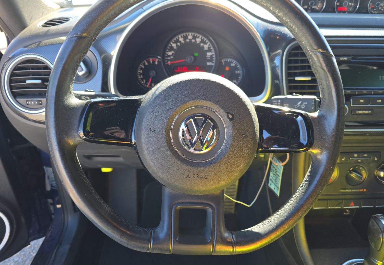 Volkswagen Beetle  2012