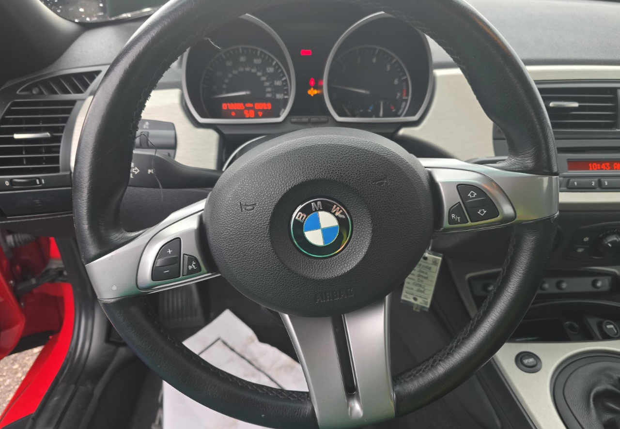 BMW Z4  2005