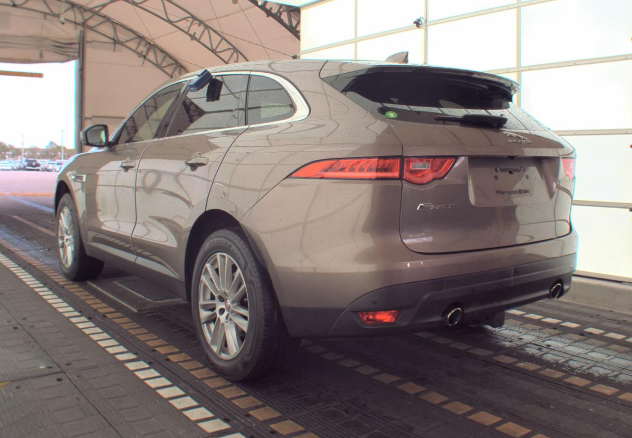 Jaguar F-Pace  2017