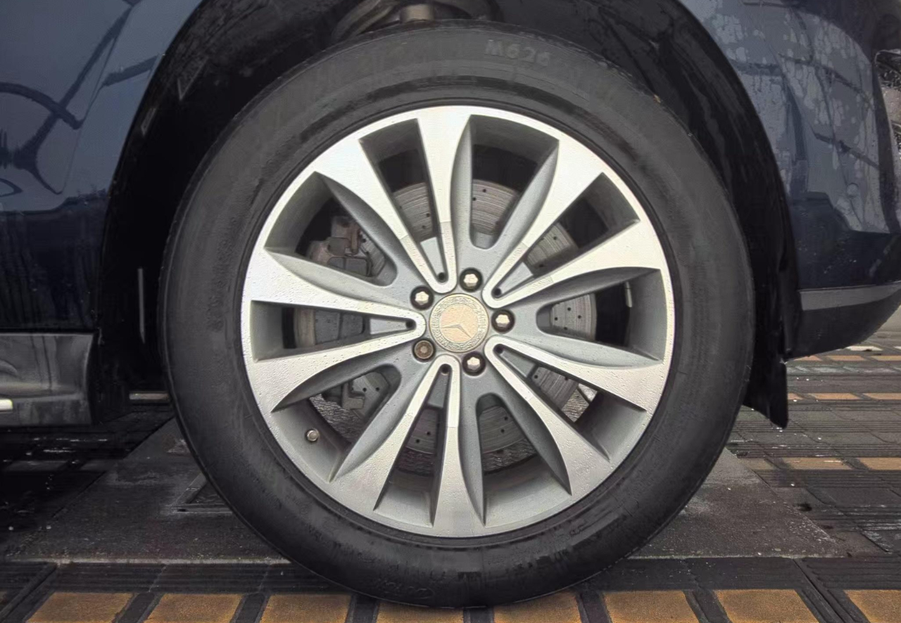 Mercedes-Benz GL-Class  2013